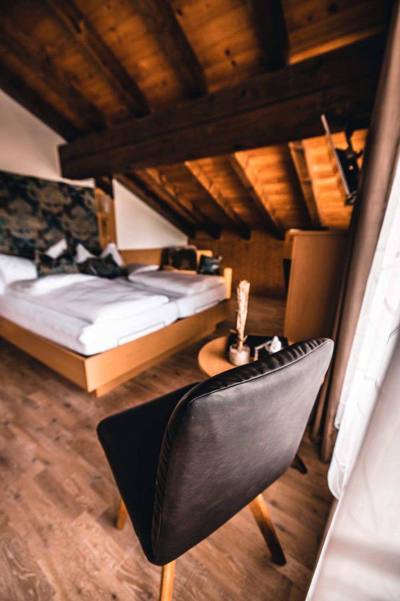 Hotel Christania Fiesch Habitación foto